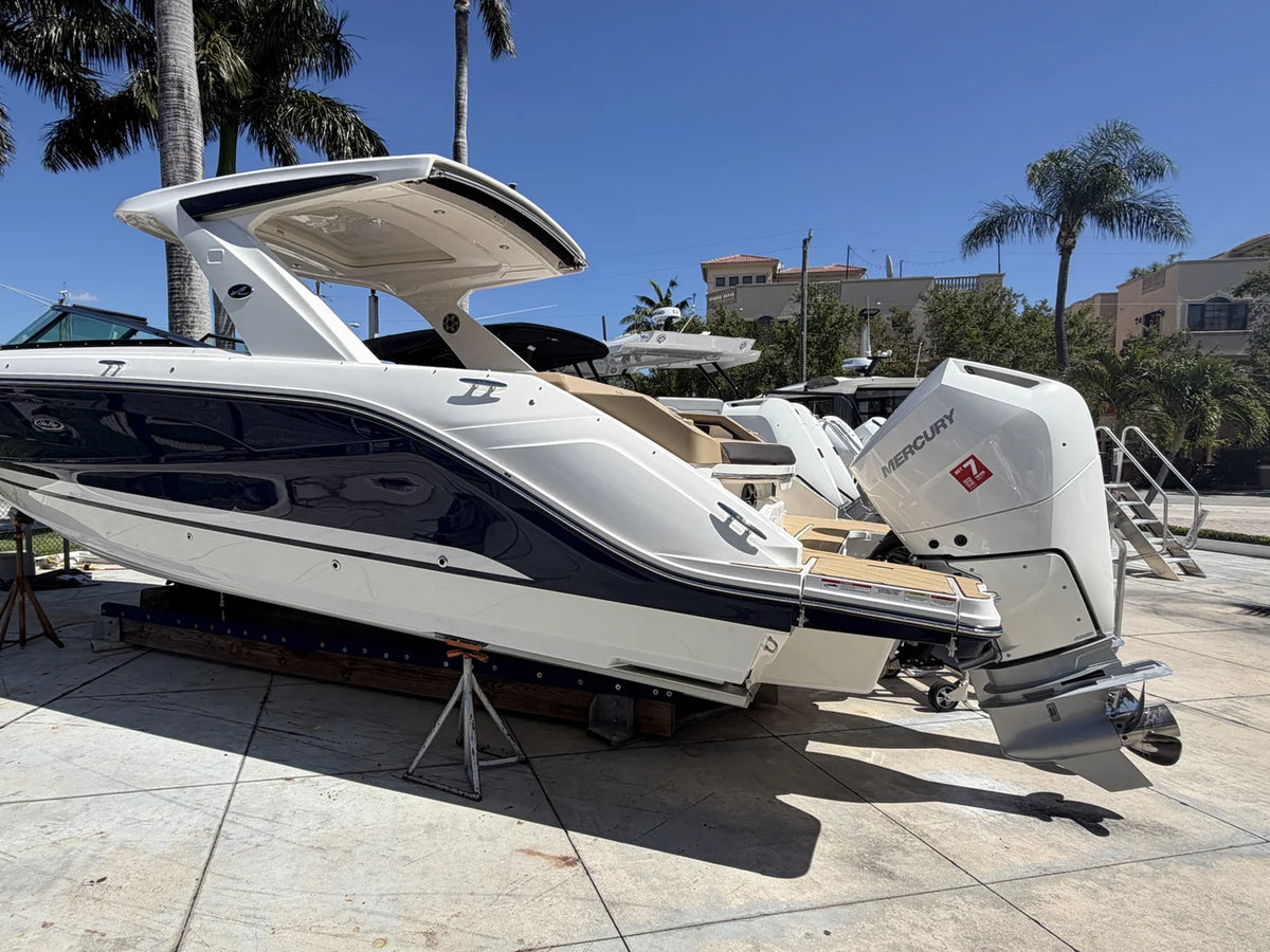 2026 Sea Ray SLX 310 Outboard 31.0 feet, Pompano Beach, Florida #3