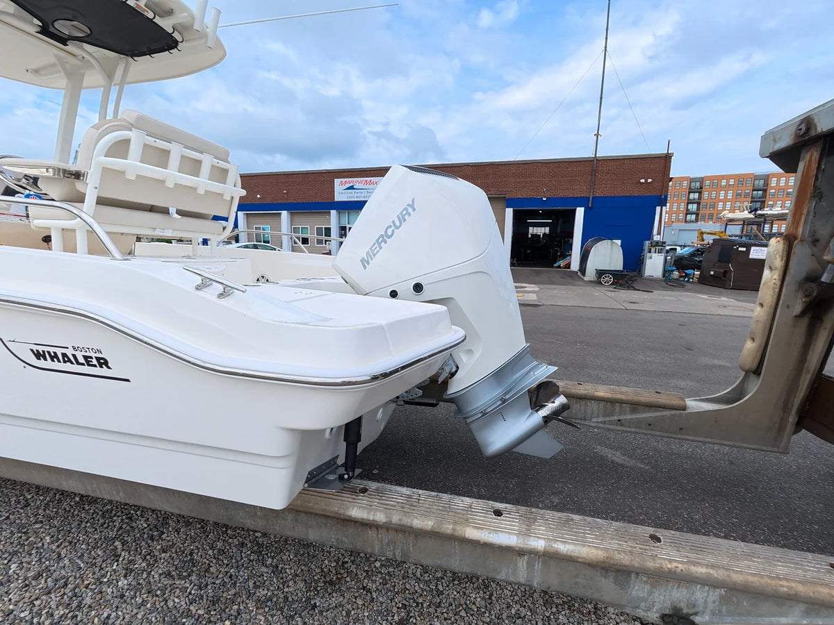 2027 Boston Whaler 220 Dauntless 22.0 feet, Norwalk, Connecticut #5
