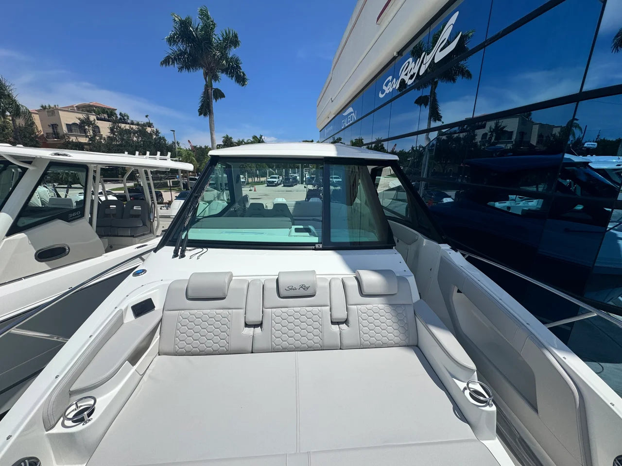 2027 Sea Ray Sundancer 320 Outboard 32.0 feet, Pompano Beach, Florida #18