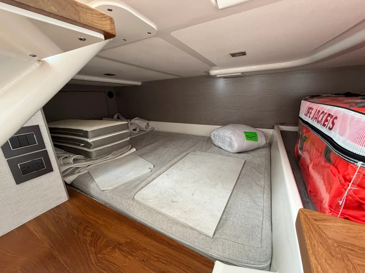 2022 Tiara Yachts 43 LS 43.0 feet, Excelsior, Minnesota #28