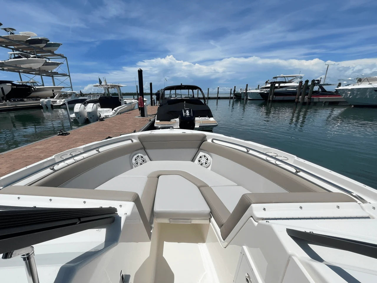 2025 Boston Whaler 210 Vantage 21.0 feet, Sarasota, Florida #27