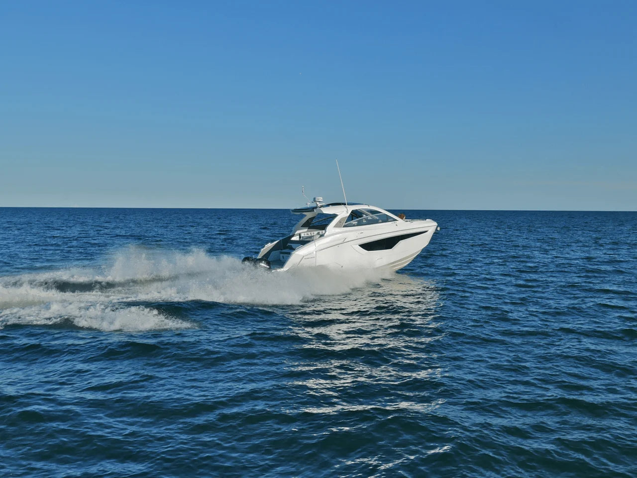2026 Cruisers Yachts 42 GLS Outboard 42.0 feet, Inuvik, Northwest Territories #19