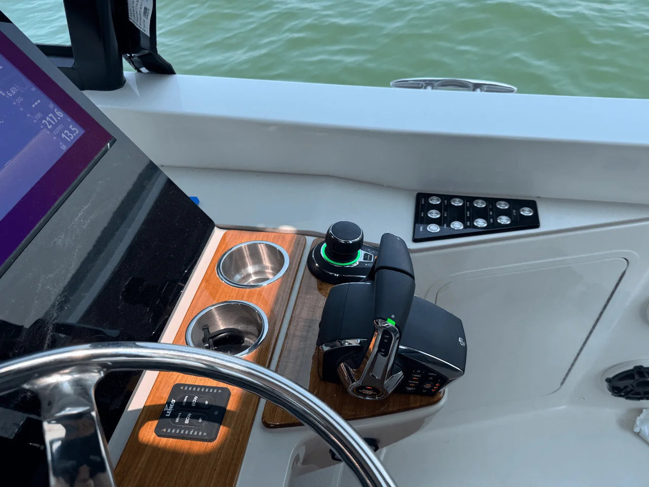 2025 Boston Whaler 380 Realm 38.0 feet, Huntington, NY #37