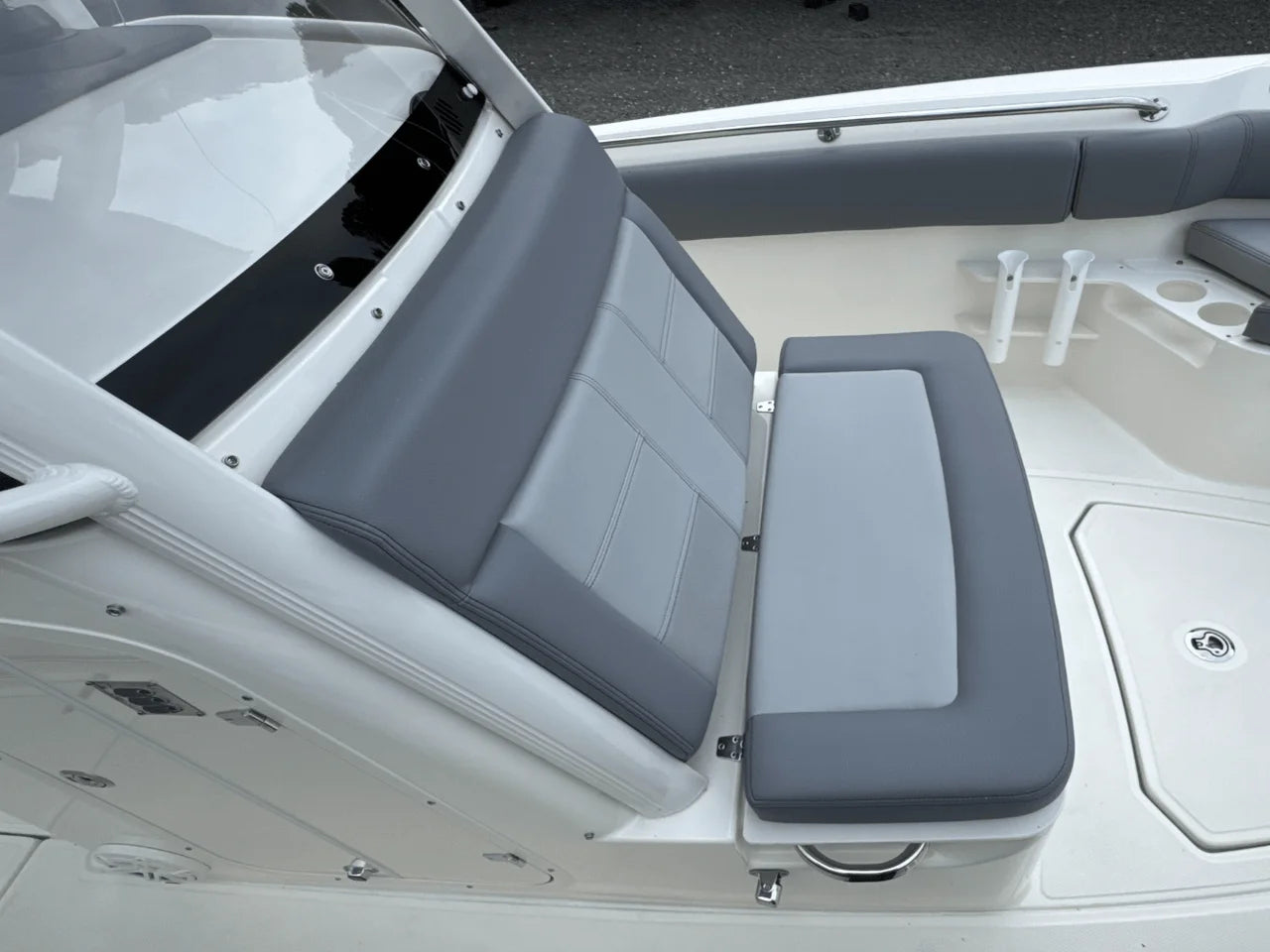 2026 Boston Whaler 230 Outrage 23.0 feet, Huntington, NY #40