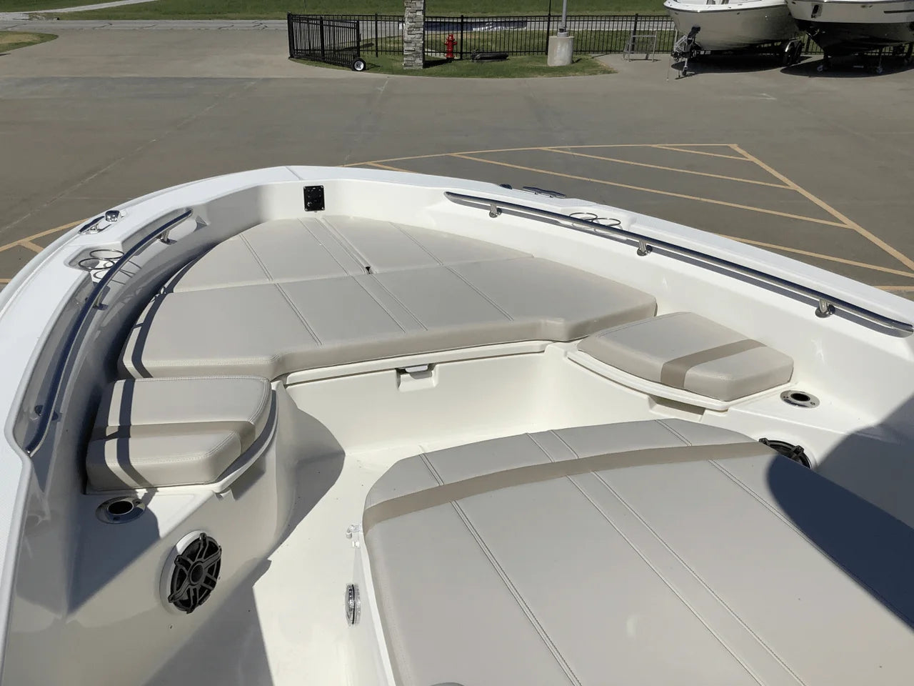 2026 Boston Whaler 250 Dauntless 25.0 feet, Monkey Island, OK #27