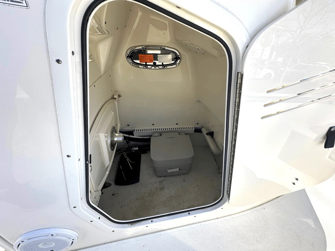 2021 Boston Whaler 240 DAUNTLESS 24.0 feet, Charleston, SC #17