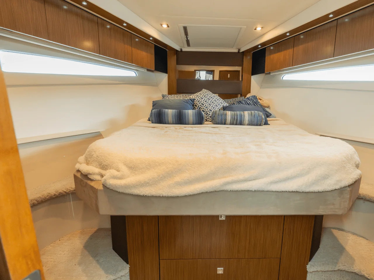 2016 Cruisers Yachts 41 CANTIUS 41.0 feet, st. Petersburg, FL #14