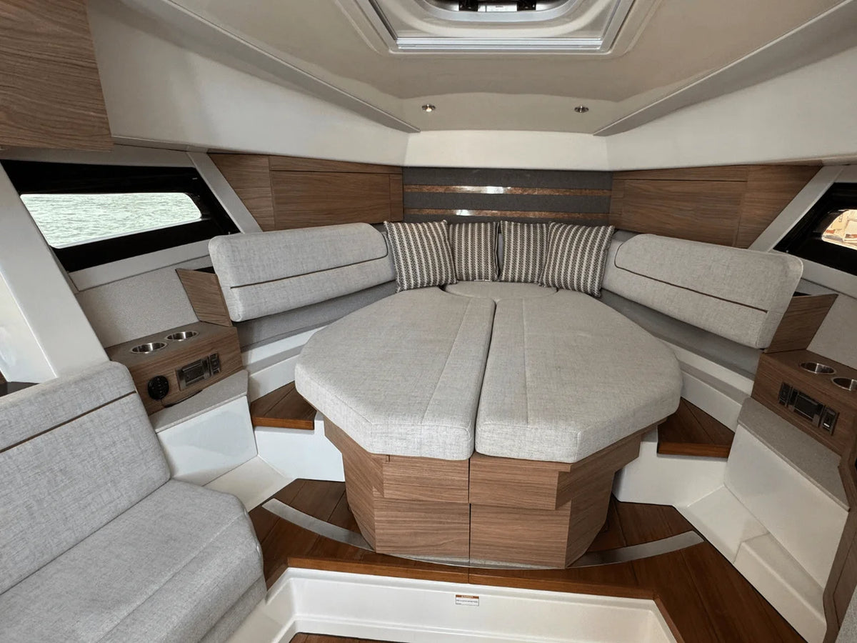 2026 Boston Whaler 365 Conquest 36.0 feet, Jupiter, Florida #41
