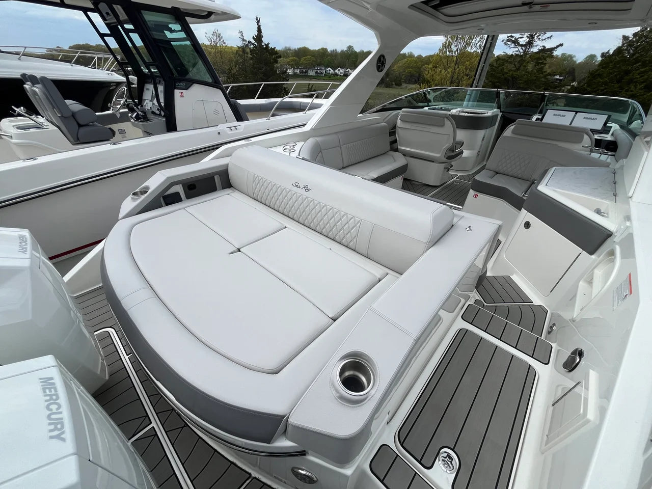 2026 Sea Ray SLX 310 Outboard 31.0 feet, Westbrook, Connecticut #3