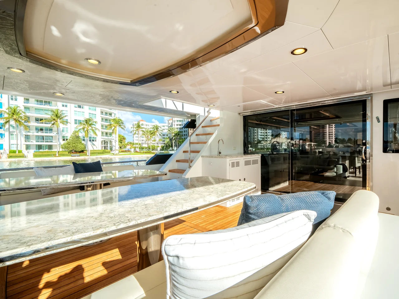 2022 Ocean Alexander 32L 106.0 feet, Boca Raton, FL #13