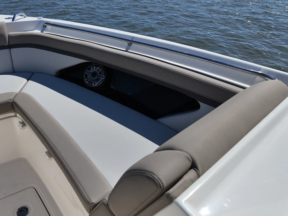 2027 Boston Whaler 330 Vantage 33.0 feet, Thunderbolt, GA #30