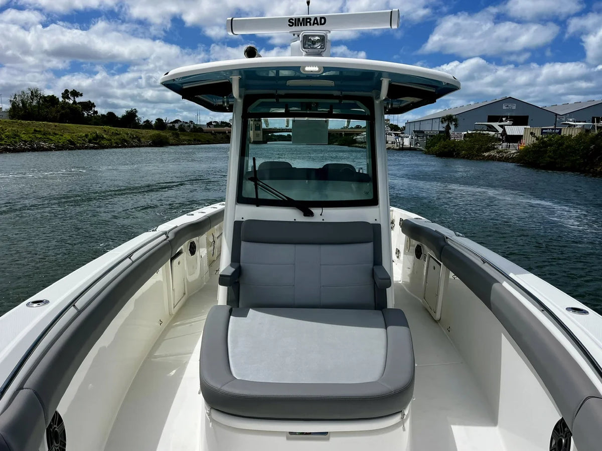 2023 Boston Whaler 330 OUTRAGE 33.0 feet, Venice, Florida #27