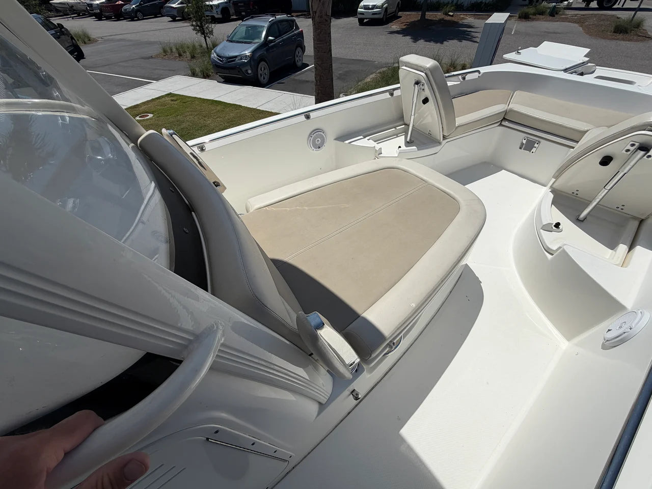 2017 Boston Whaler 270 DAUNTLESS 27.0 feet, Charleston, SC #20