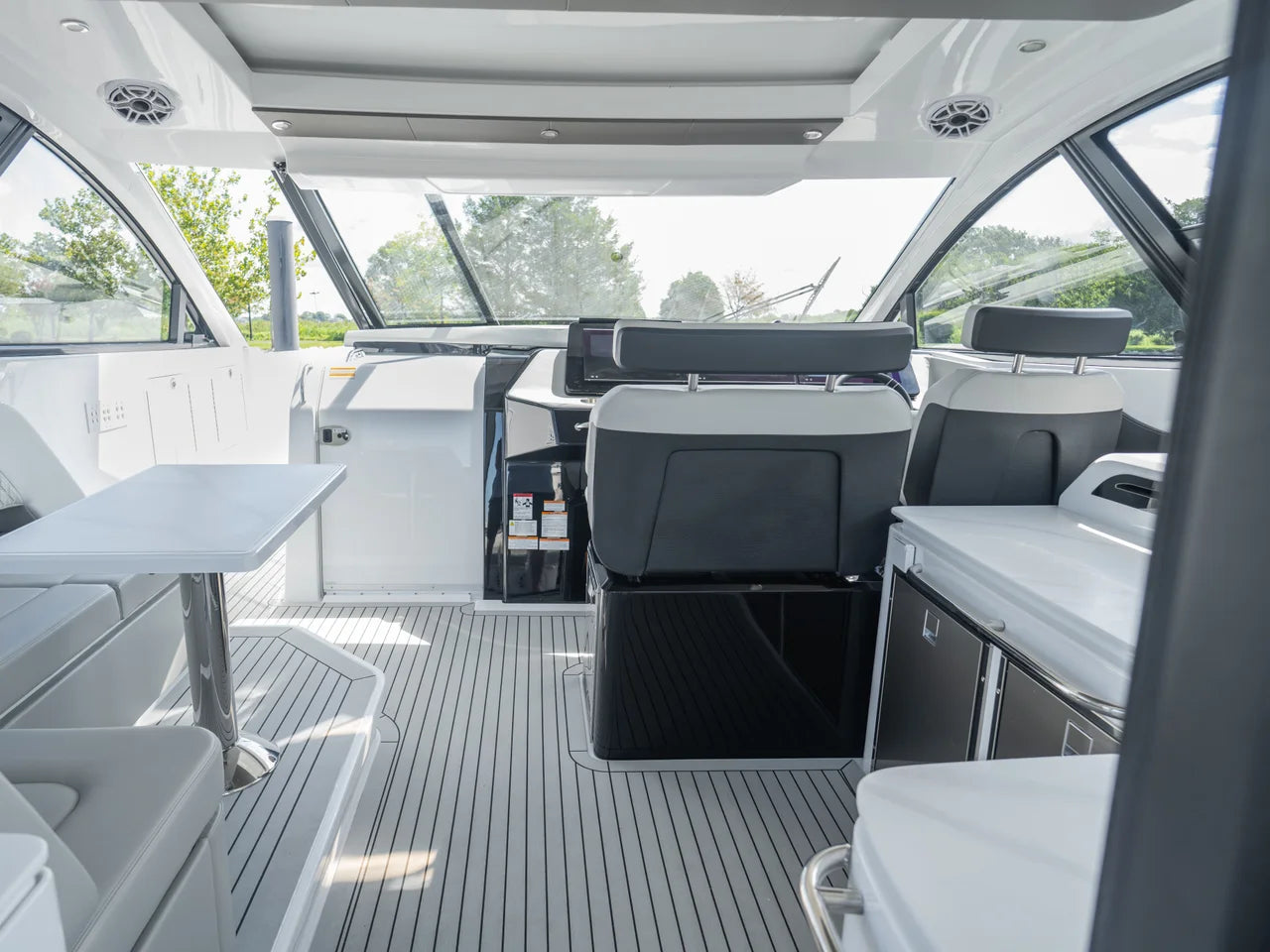 2026 Cruisers Yachts 50GLS OB 50.0 feet, Grasonville, MD #37