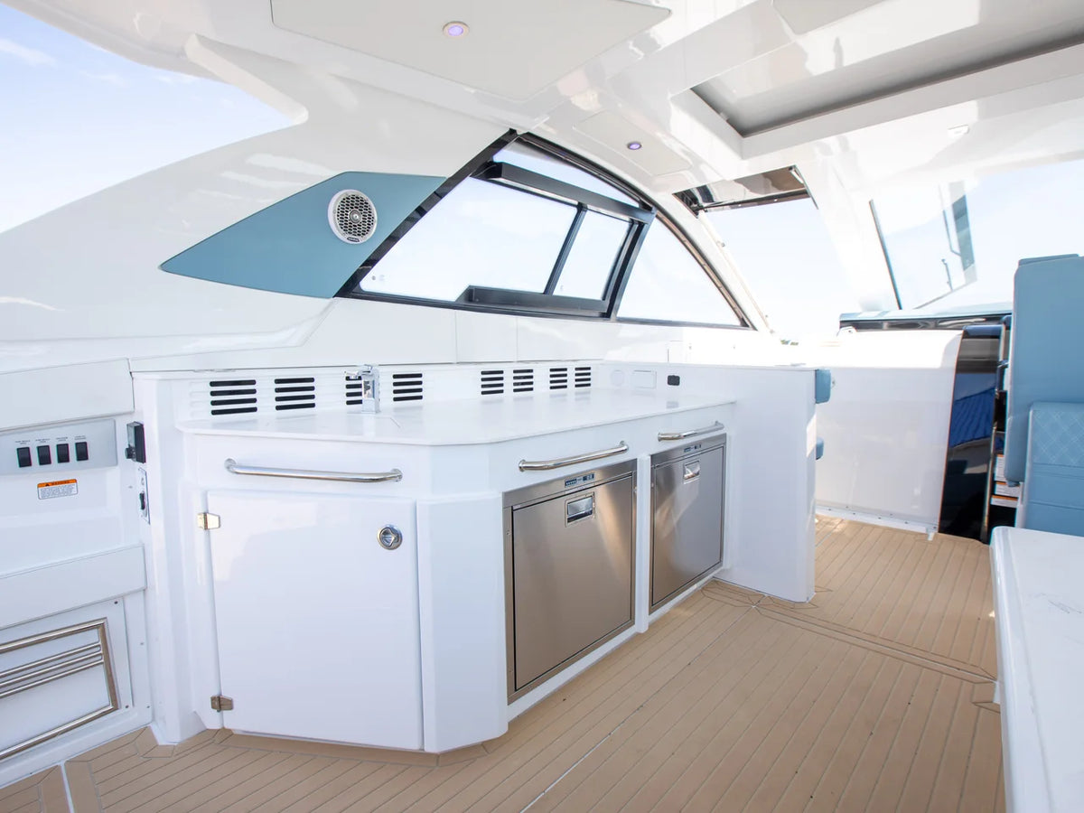 2027 Cruisers Yachts 42 GLS Outboard 42.0 feet, Brick Township, New Jersey #19