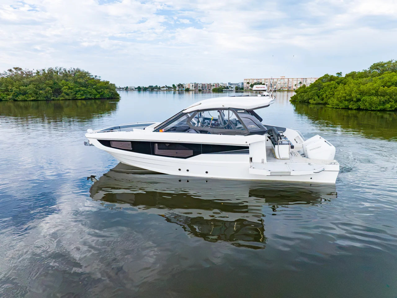 2023 Galeon 325 GTO 33.0 feet, St Petersburg, FL #2