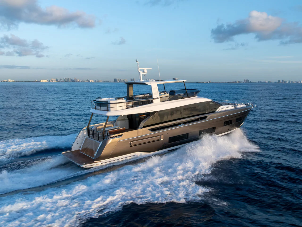 2027 Azimut Fly 82 82.0 feet, Pompano Beach, FL #3