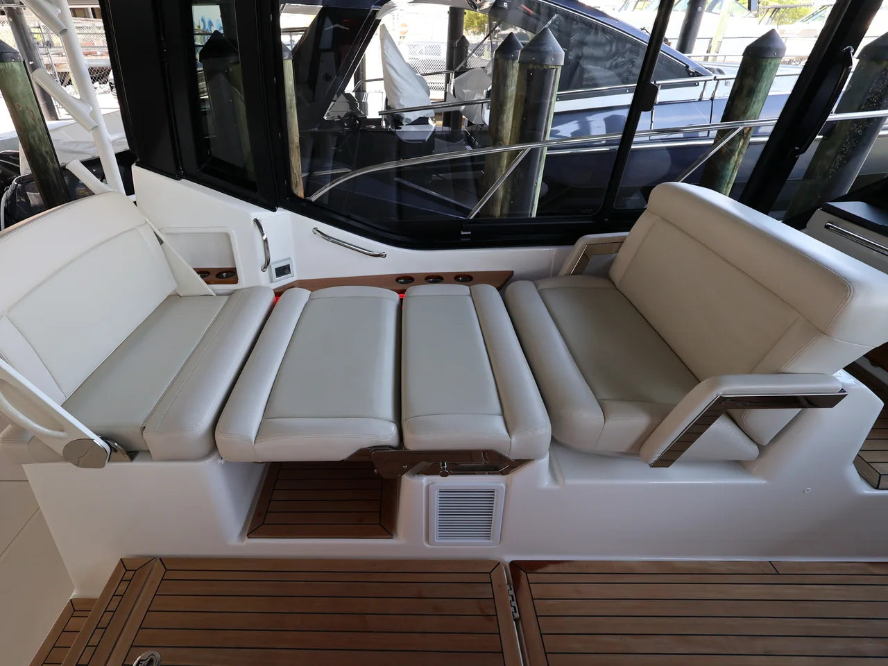 2026 Boston Whaler 405 Conquest 40.0 feet, Naples, Florida #42