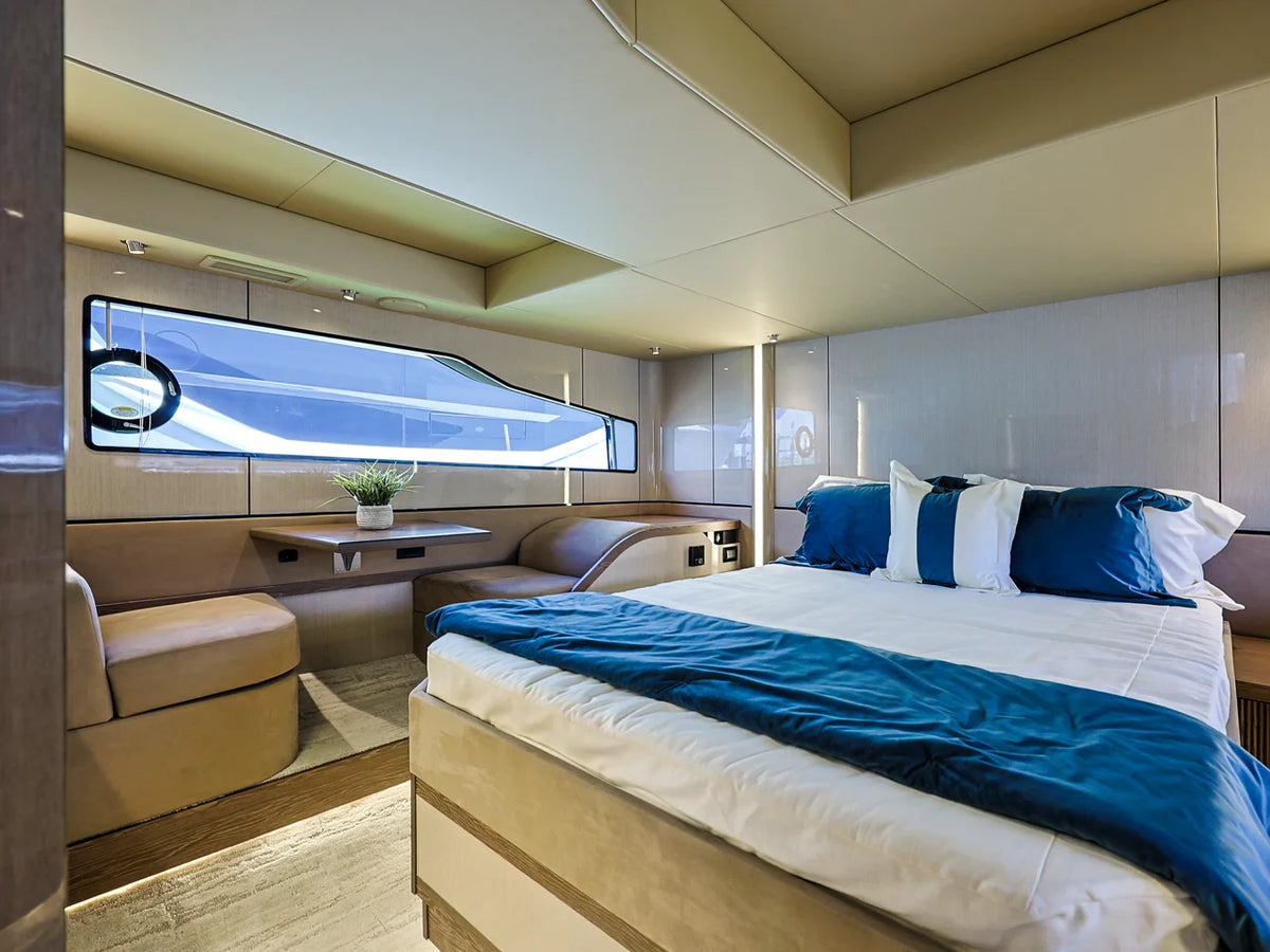2027 Cruisers Yachts 57 FLY 57.0 feet, Seabrook, TX #39