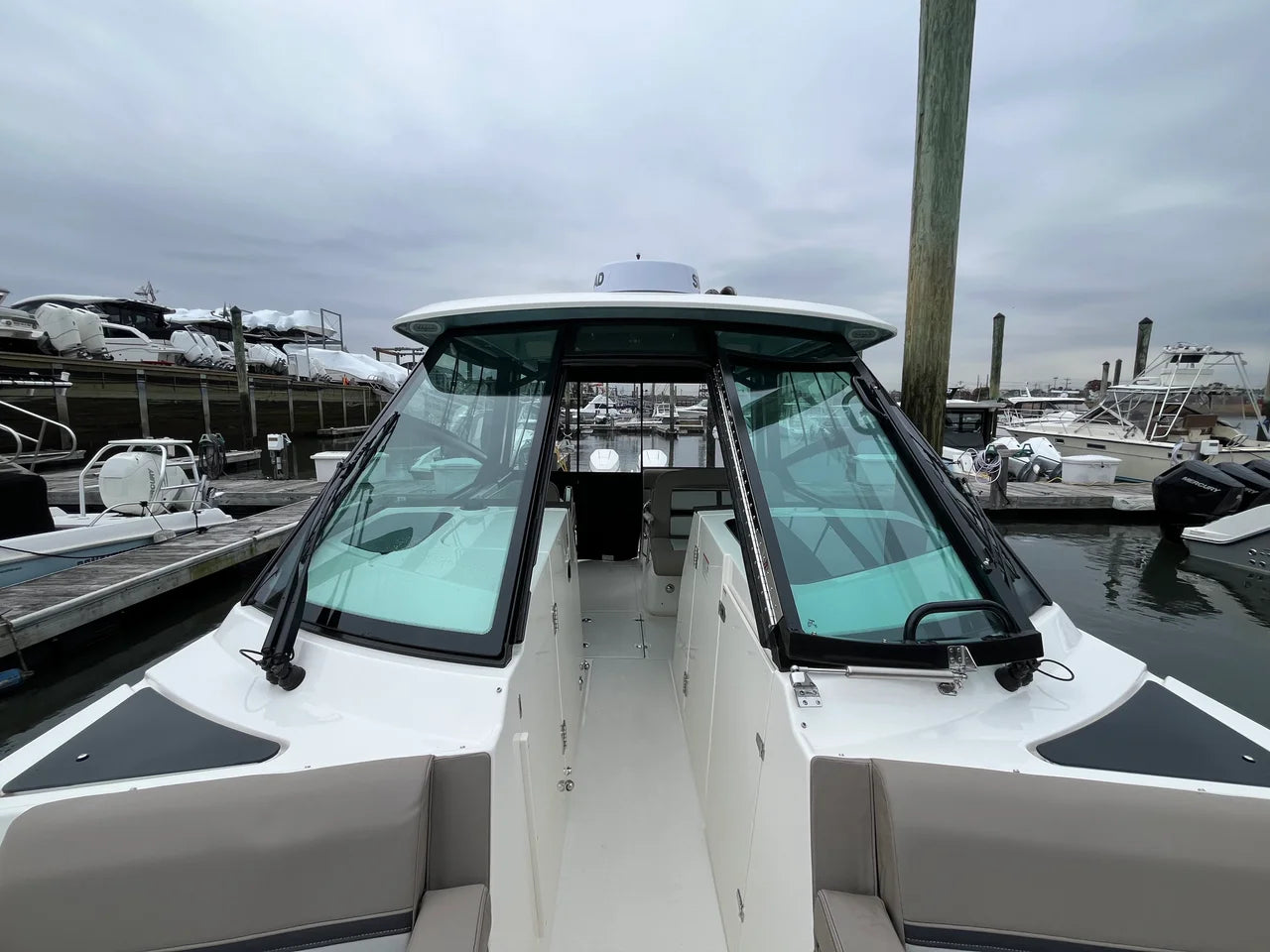 2026 Boston Whaler 330 Vantage 33.0 feet, Norwalk, Connecticut #47