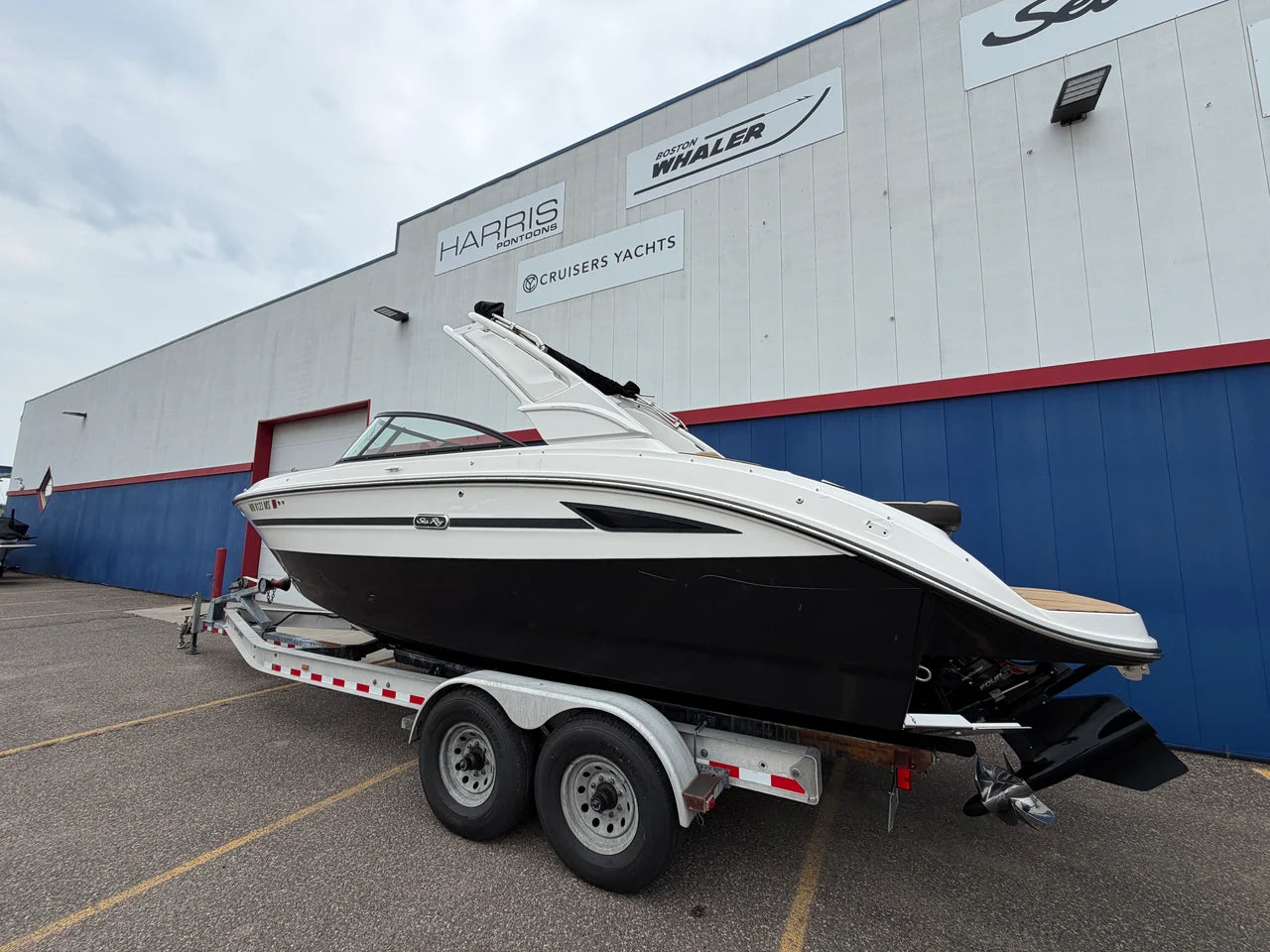 2025 Sea Ray SDX 250 Surf 25.0 feet, Excelsior, Minnesota #5