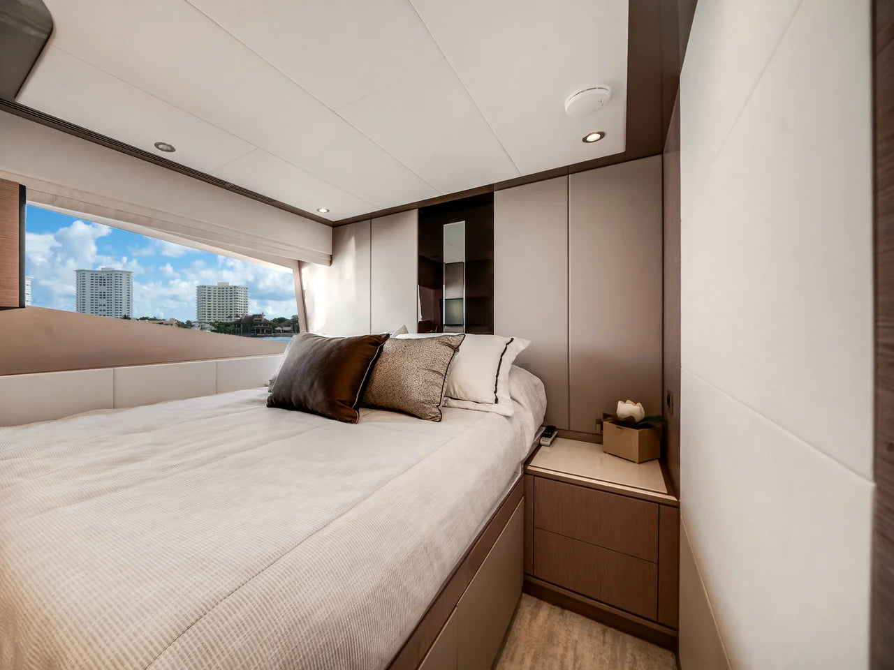 2022 Ocean Alexander 32L 106.0 feet, Boca Raton, FL #57