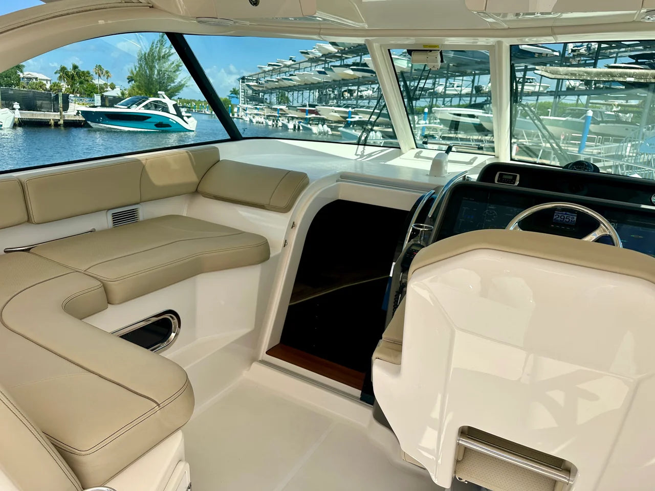2017 Pursuit OS 385 OFFSHORE 39.0 feet, Fort Myers, Florida #41