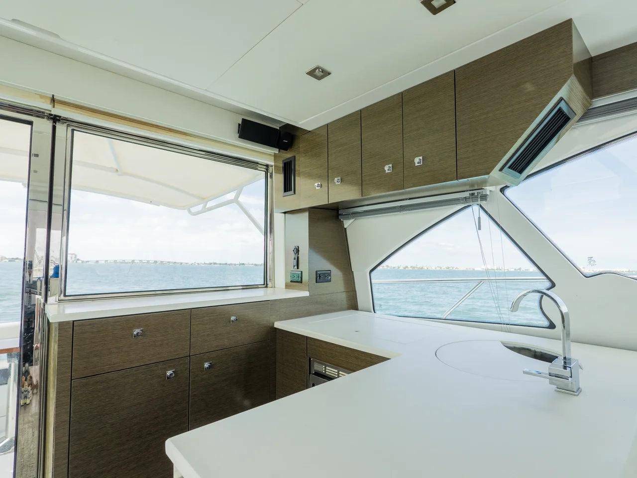 2018 Cruisers Yachts 50 CANTIUS 50.0 feet, St Petersburg, FL #39