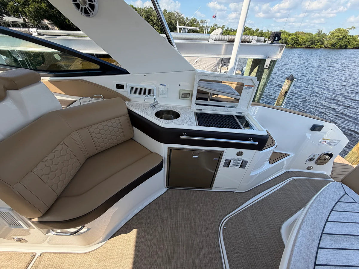 2021 Sea Ray SUNDANCER 320 OUTBOARD 32.0 feet, St. Petersburg, FL #15