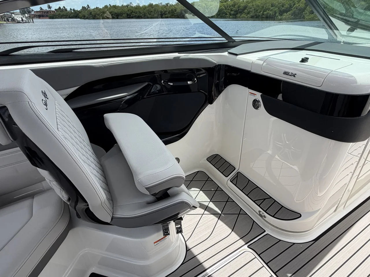2027 Sea Ray SLX 280 Outboard 28.0 feet, Fort Myers, FL #17