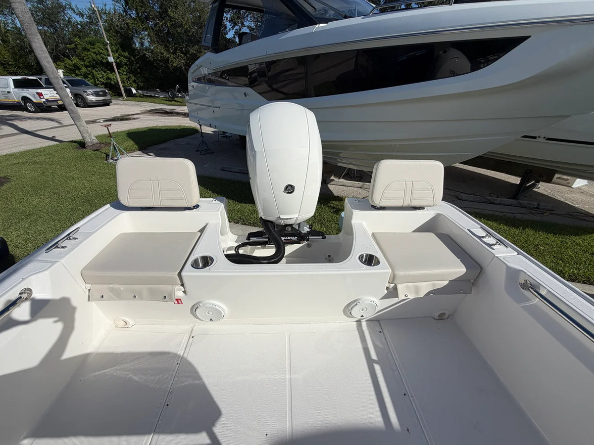 2027 Boston Whaler 190 Montauk 19.0 feet, Stuart, Florida #8