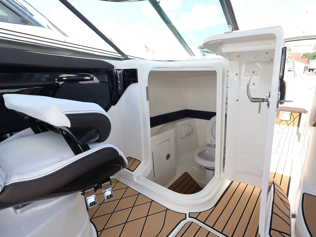 2027 Sea Ray SLX 260 Outboard 26.0 feet, Naples, Florida #22