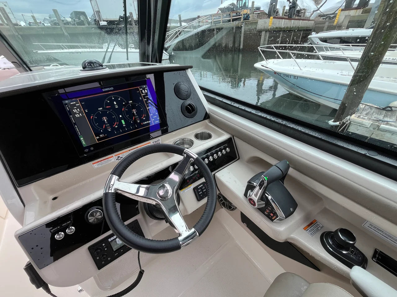 2026 Boston Whaler 330 Vantage 33.0 feet, Norwalk, Connecticut #34