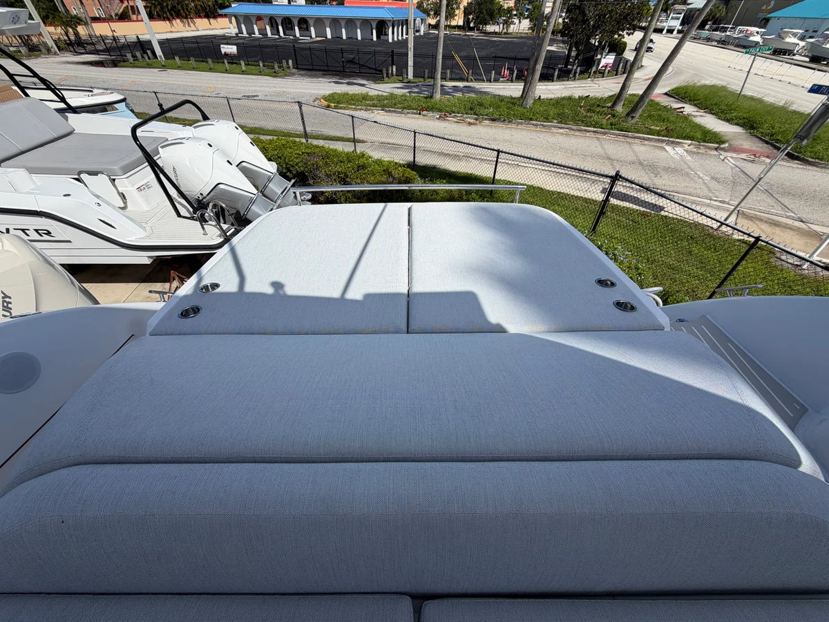 2027 Azimut A45 45.0 feet, Stuart, Florida #23