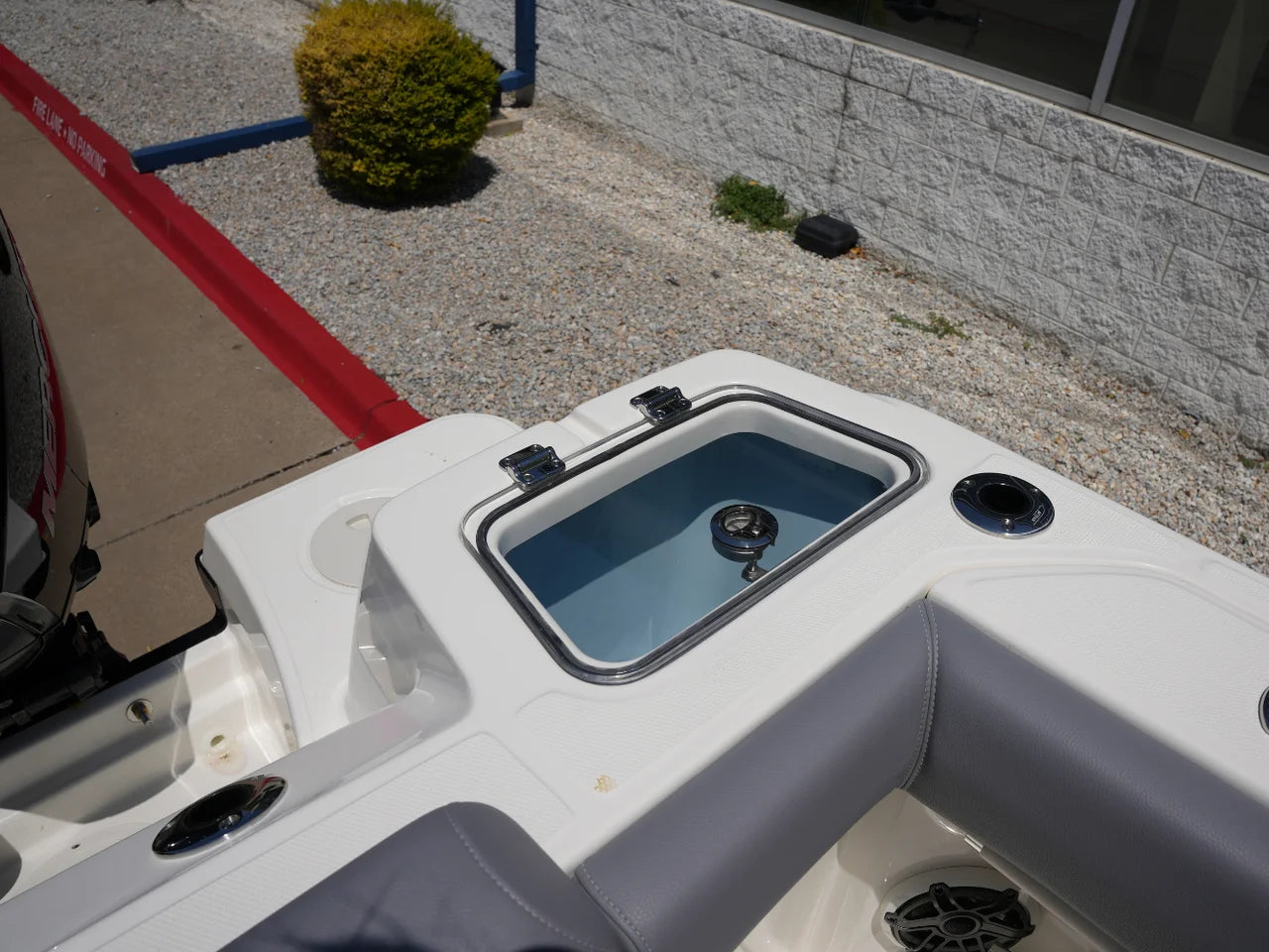2027 Boston Whaler 250 Outrage 25.0 feet, Lewisville, TX #12