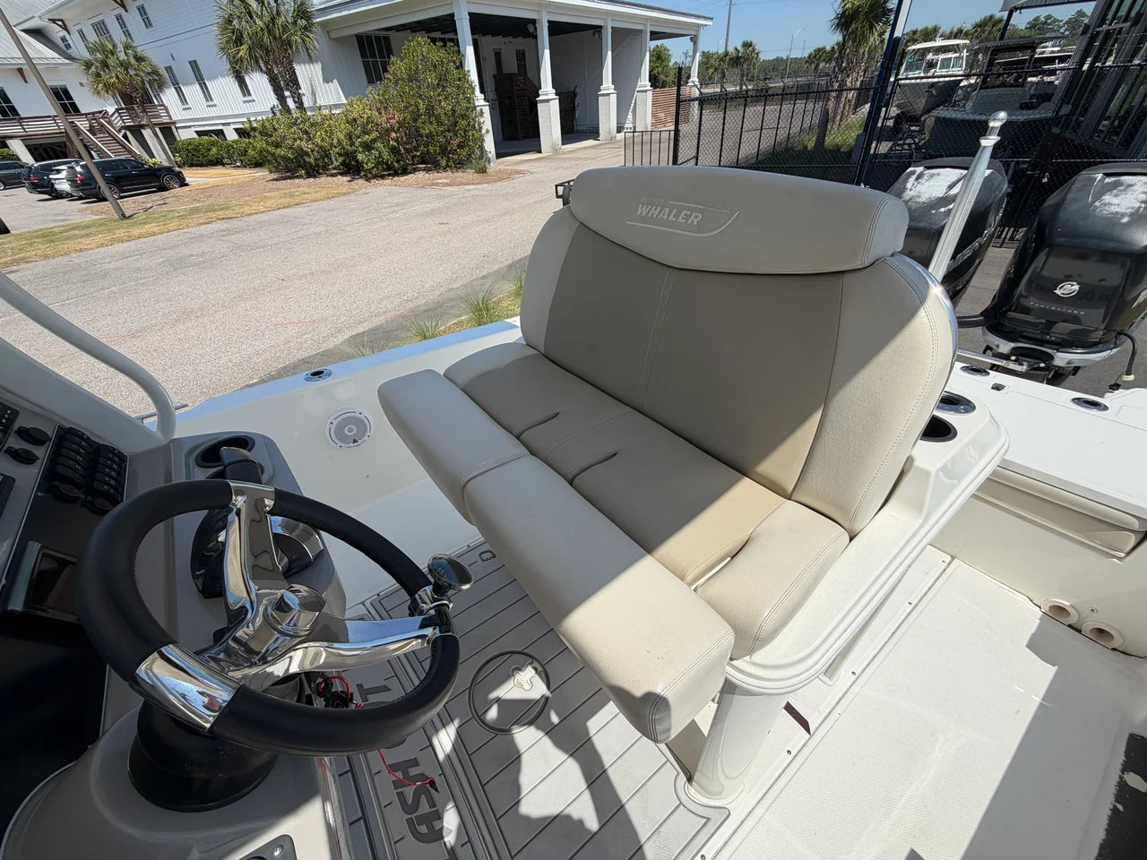 2017 Boston Whaler 270 DAUNTLESS 27.0 feet, Charleston, SC #10