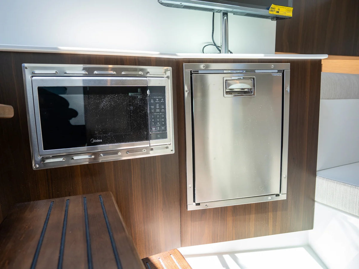 2027 Cruisers Yachts 38 GLS Outboard 38.0 feet, Miami, FL #31