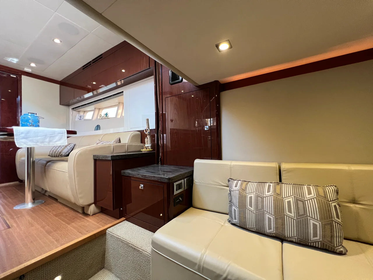 2015 Sea Ray 410 Sundancer 41.0 feet, Huntington, NY #55