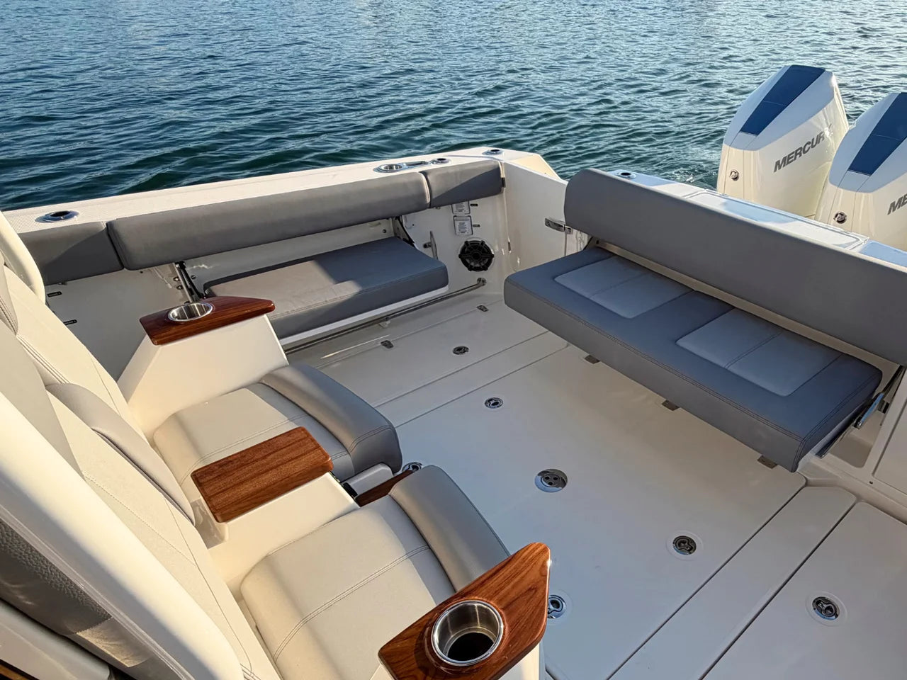 2026 Boston Whaler 360 Outrage 36.0 feet, Pompano Beach, Florida #8