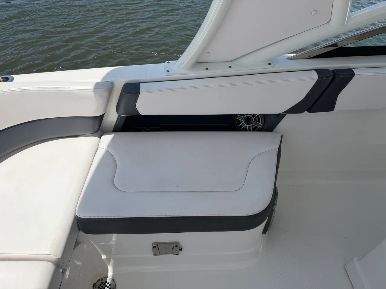 2020 Chaparral 300 OSX 30.0 feet, Charleston, SC #11