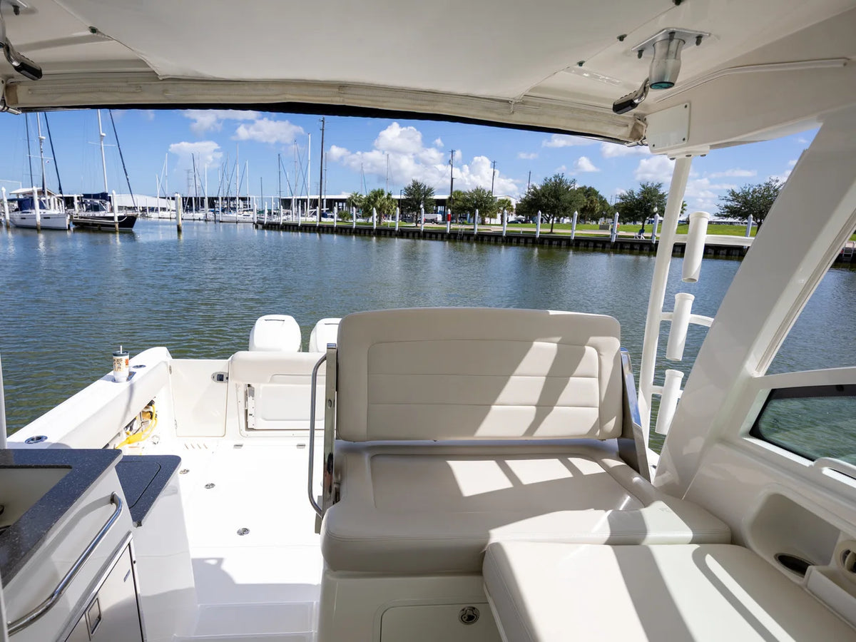 2017 Boston Whaler 345 CONQUEST 33.0 feet, Seabrook, TX #20