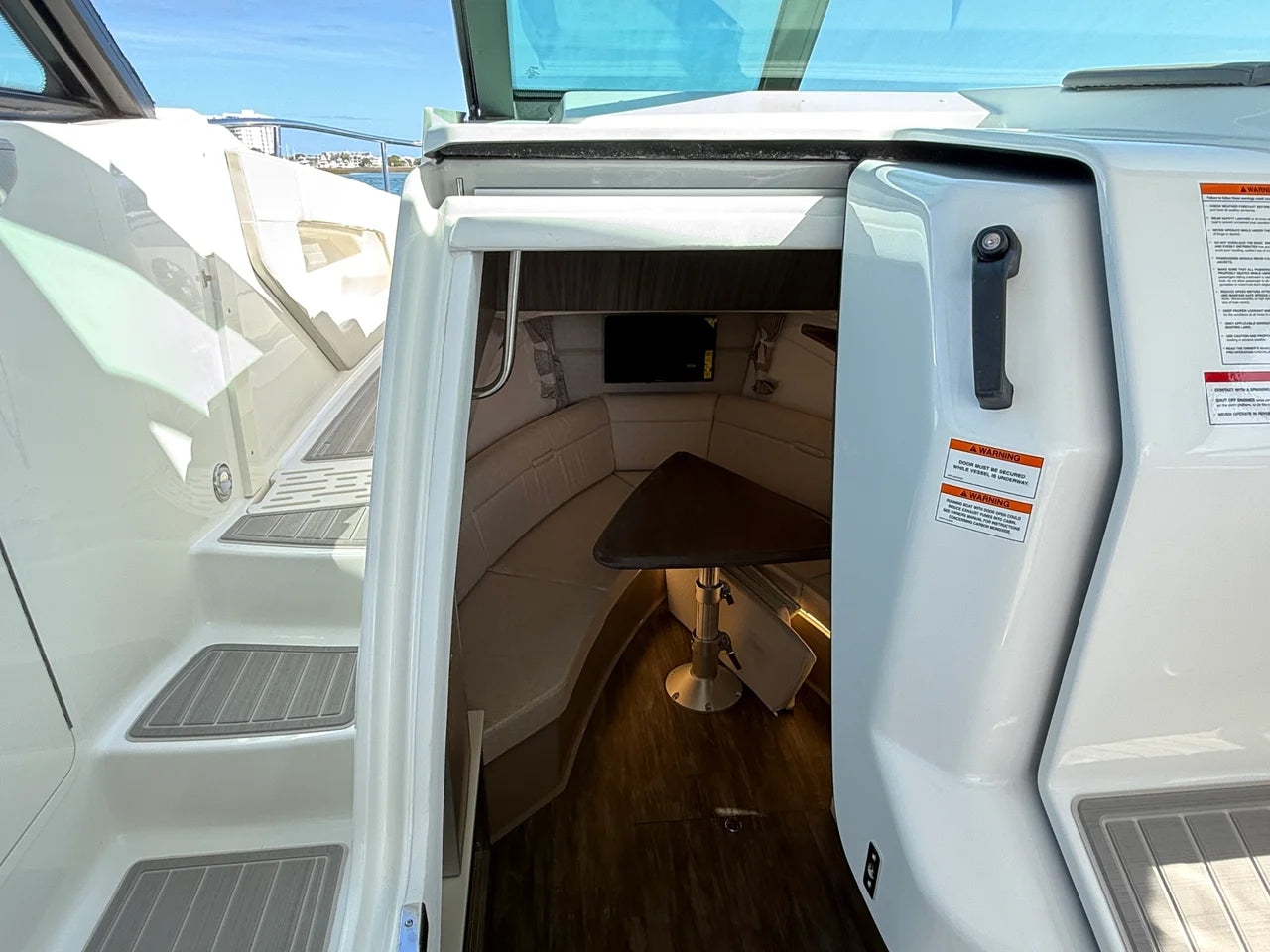 2026 Sea Ray Sundancer 320 Outboard 32.0 feet, Wrightsville Beach, North Carolina #24
