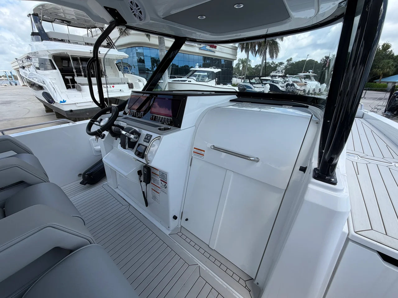 2026 Cruisers Yachts 38 VTR 38.0 feet, Pompano Beach, Florida #11