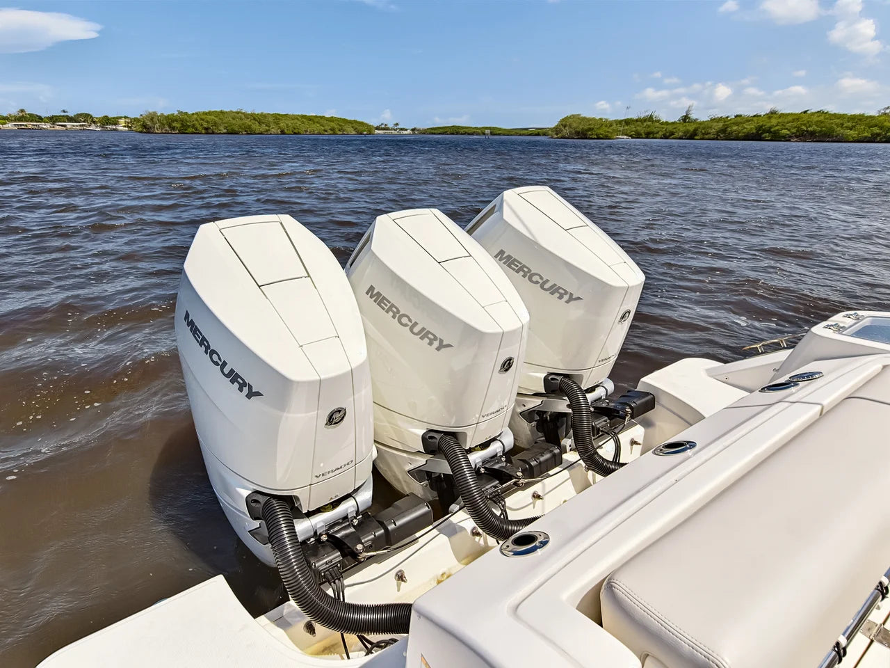 2025 Boston Whaler 350 REALM 35.0 feet, Stuart, Florida #62