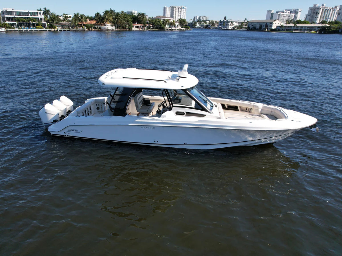 2023 Boston Whaler 350 Realm 35.0 feet, Dania, FL #2