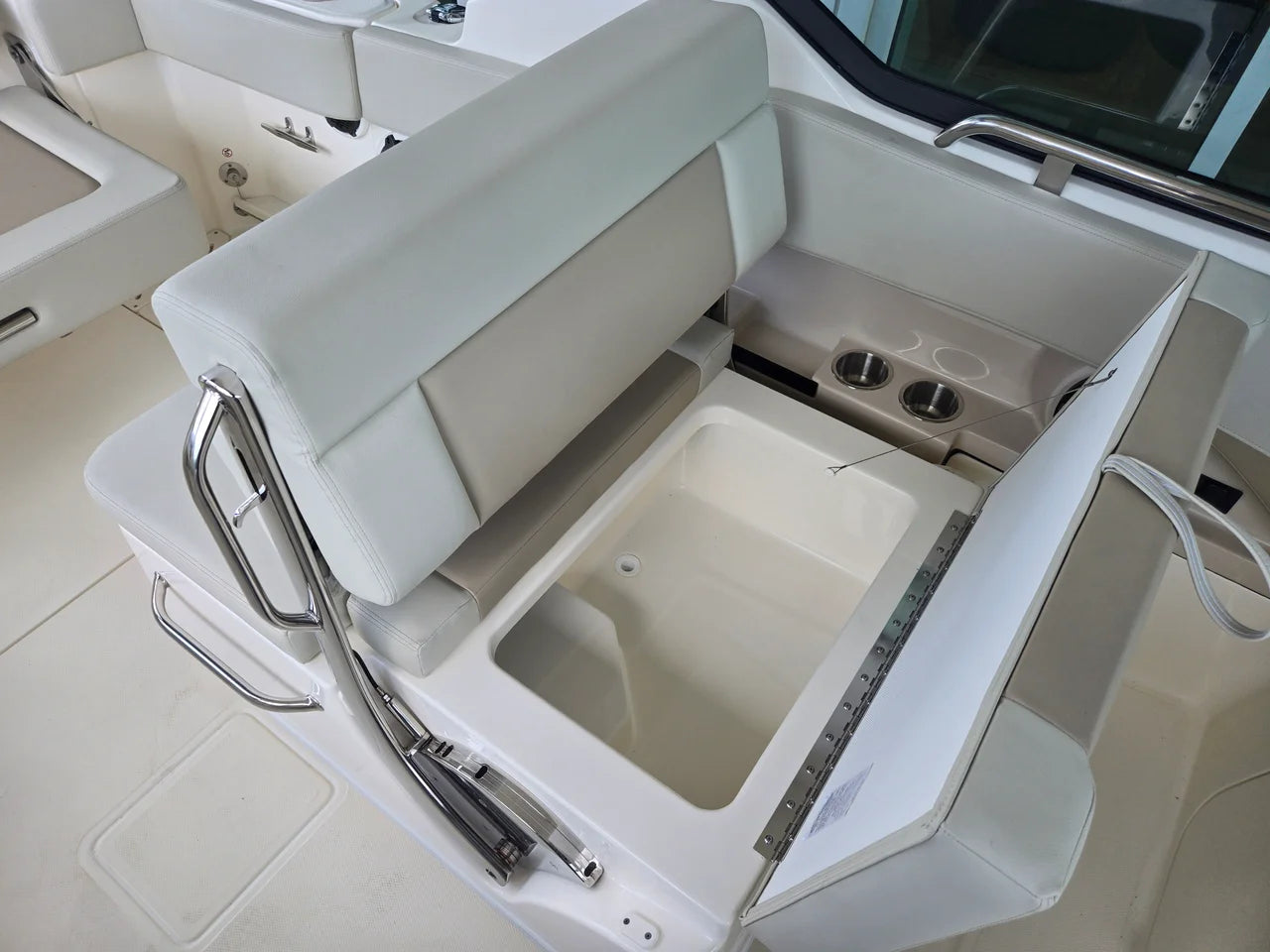 2026 Boston Whaler 240 Vantage 24.0 feet, Charleston, SC #10