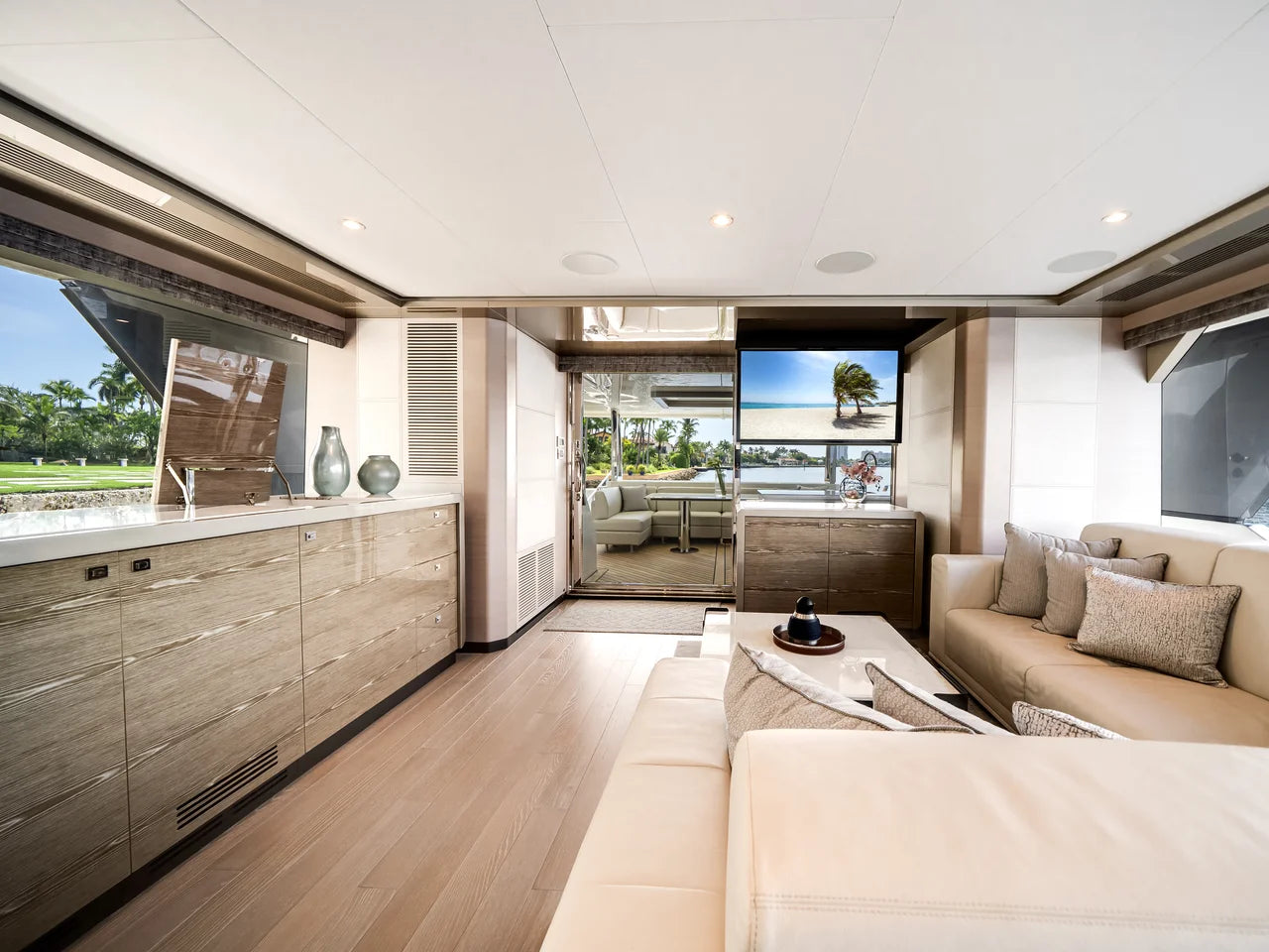 2025 Ocean Alexander 27R 88.0 feet, Fort Lauderdale, FL #23