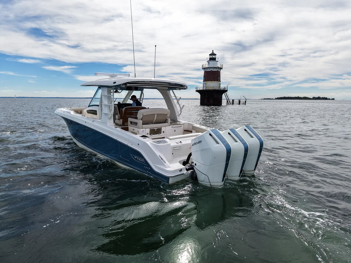 2027 Boston Whaler 350 Realm 35.0 feet, Norwalk, Connecticut #3