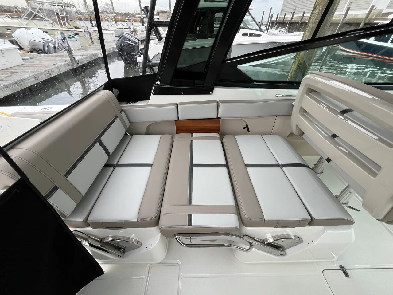 2026 Boston Whaler 330 Vantage 33.0 feet, Norwalk, Connecticut #27