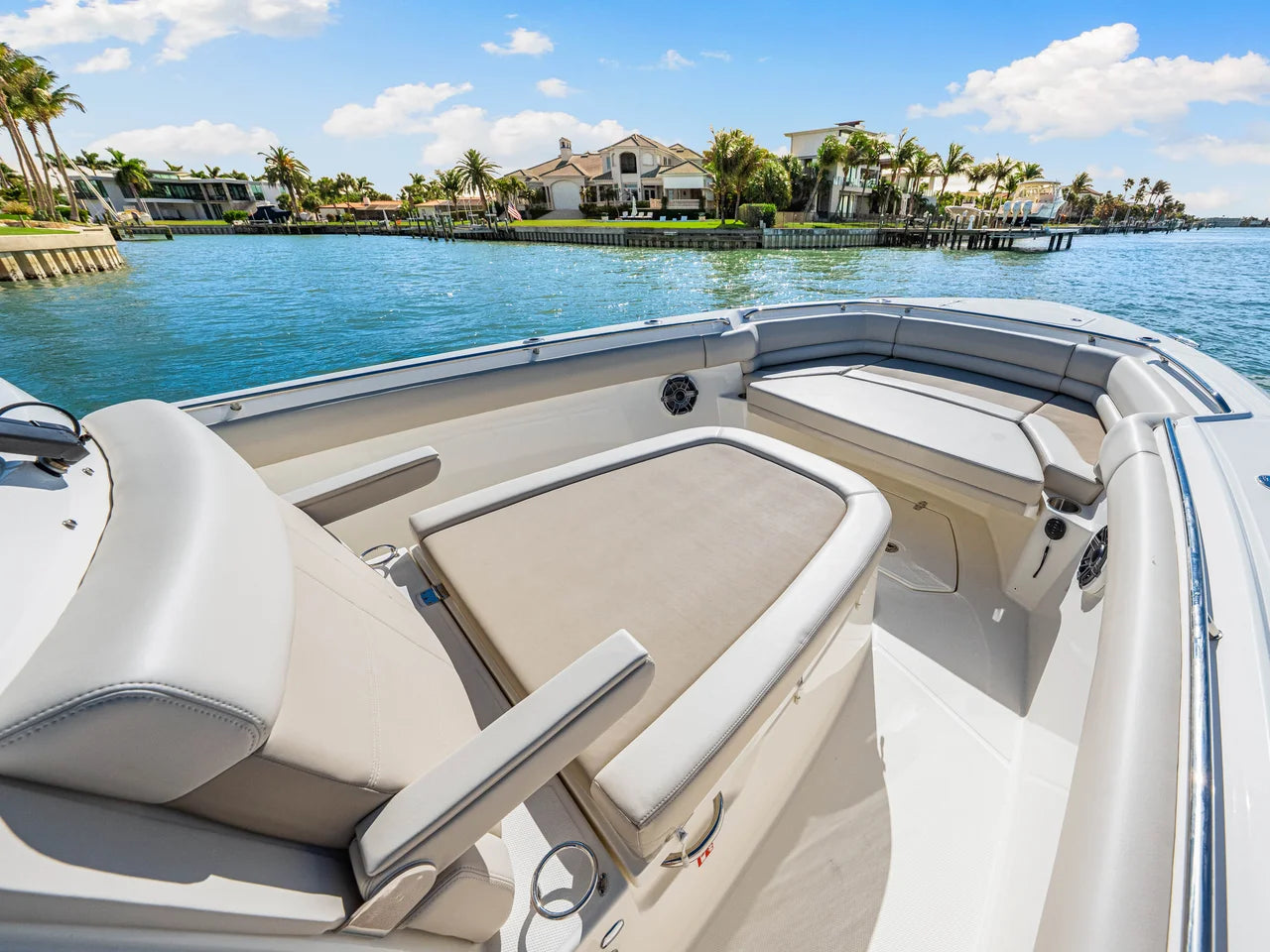 2026 Boston Whaler 330 Outrage 33.0 feet, Sarasota, FL #60